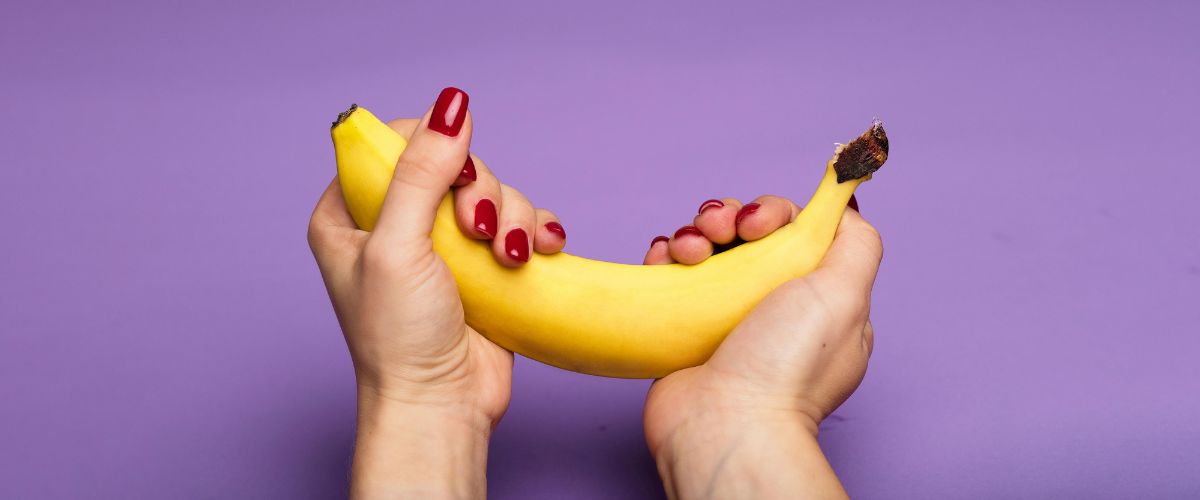 Zakaj izbrati realistični dildo? - Desirel.si